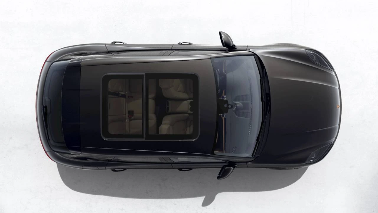 2026 Porsche Macan - Image 5 of 10