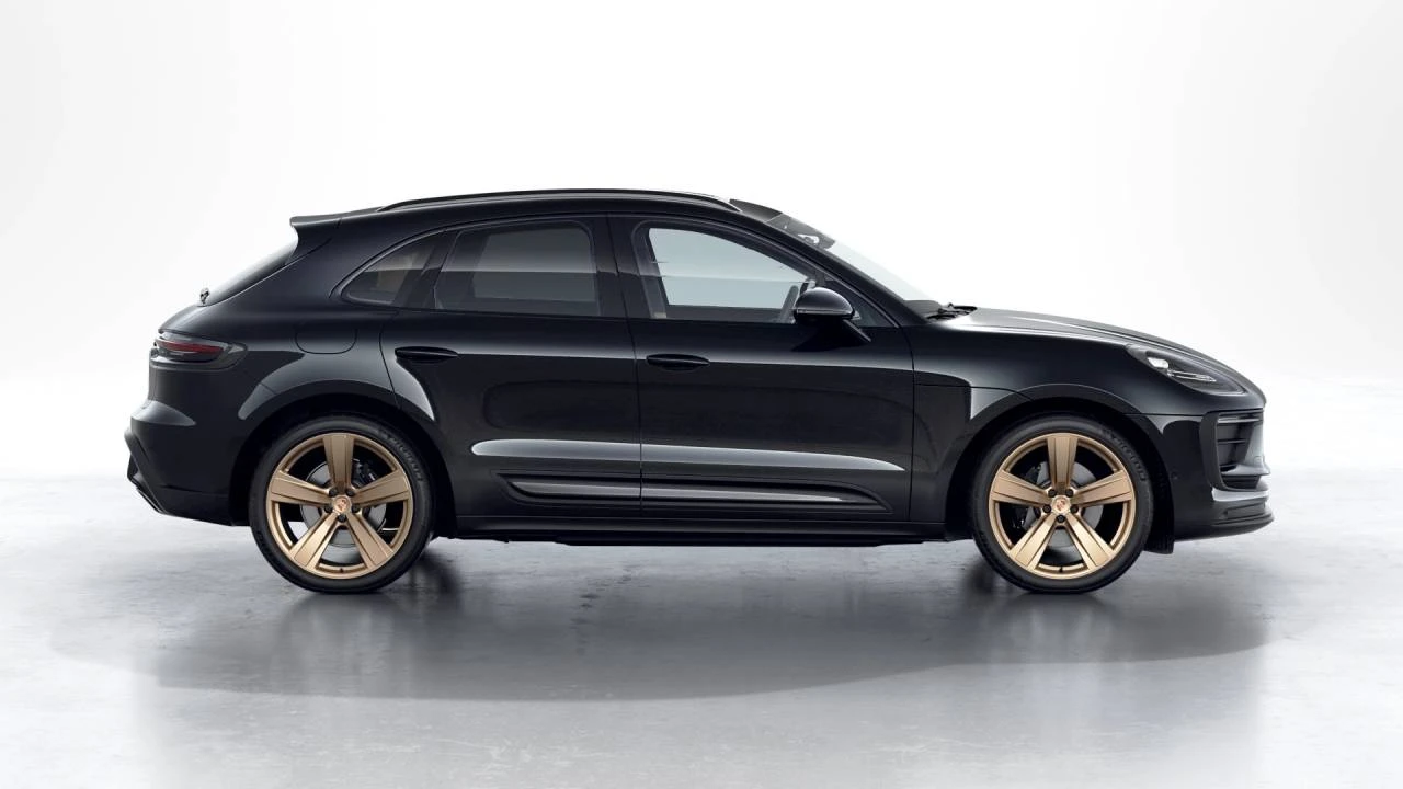 2026 Porsche Macan - Image 6 of 10