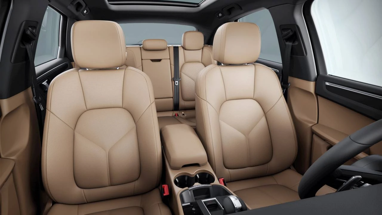 2026 Porsche Macan - Image 10 of 10