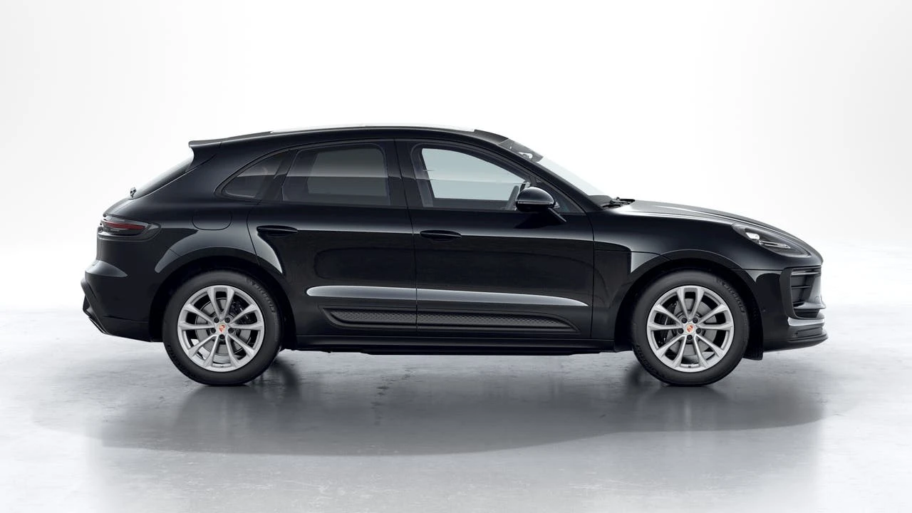 2026 Porsche Macan - Image 6 of 10