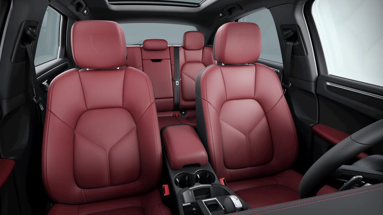 2026 Porsche Macan - Image 10 of 10