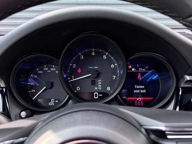 2026 Porsche Macan - Image 15 of 28