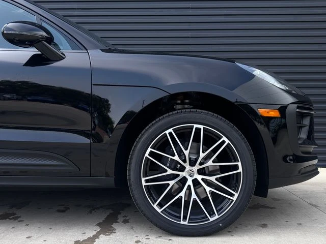 2026 Porsche Macan - Image 11 of 28