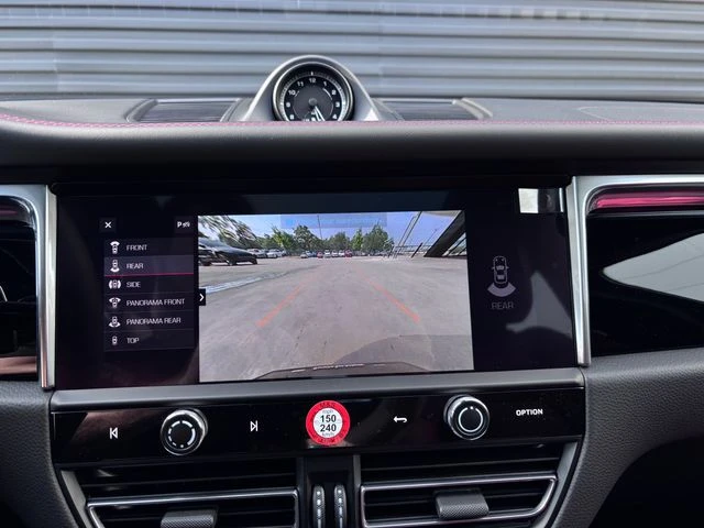 2026 Porsche Macan - Image 19 of 28
