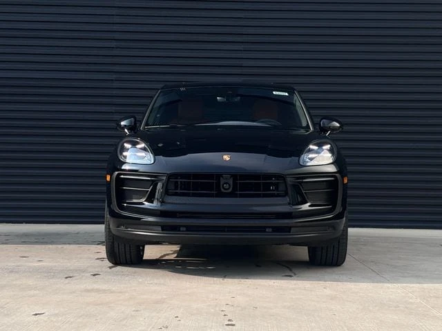 2026 Porsche Macan - Image 10 of 28
