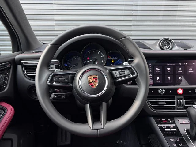 2026 Porsche Macan - Image 14 of 28