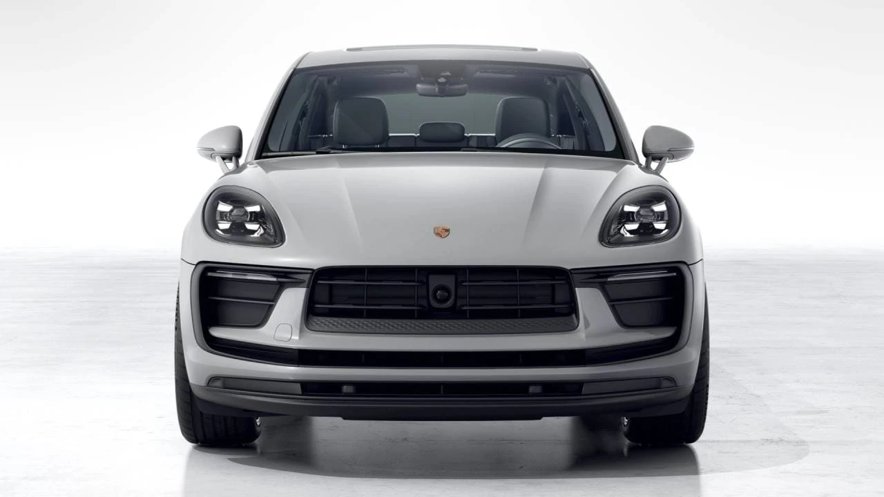 2026 Porsche Macan - Image 8 of 10