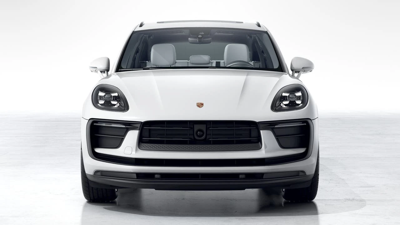 2026 Porsche Macan Electric - Image 8 of 10