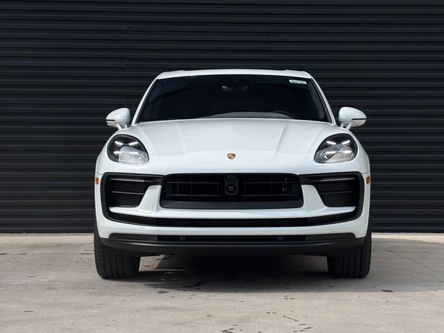 2026 Porsche Macan - Image 10 of 28