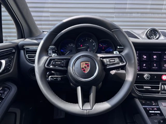 2026 Porsche Macan - Image 14 of 28