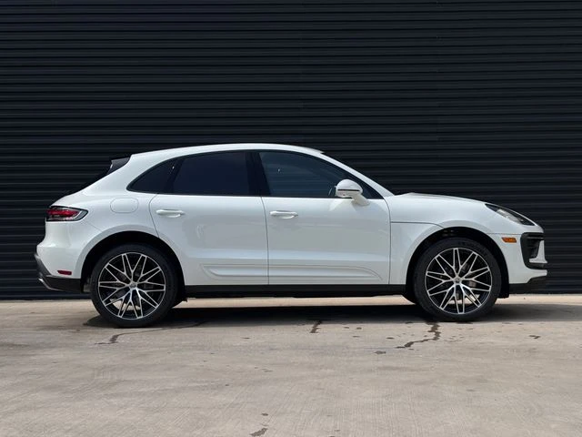 2026 Porsche Macan - Image 8 of 28