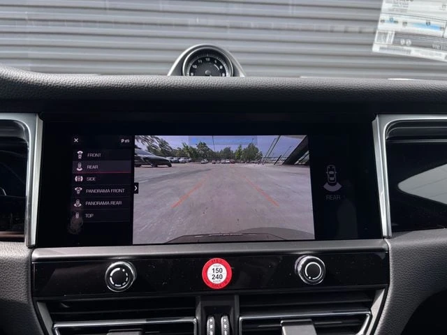 2026 Porsche Macan - Image 19 of 28