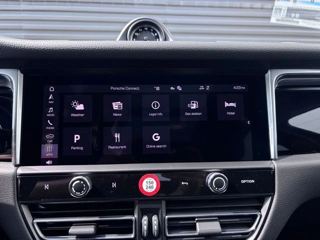 2026 Porsche Macan - Image 18 of 28