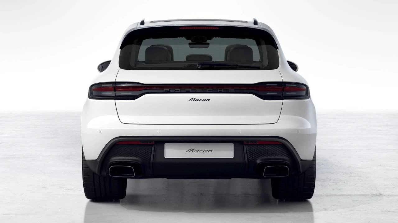 2026 Porsche Macan - Image 7 of 10