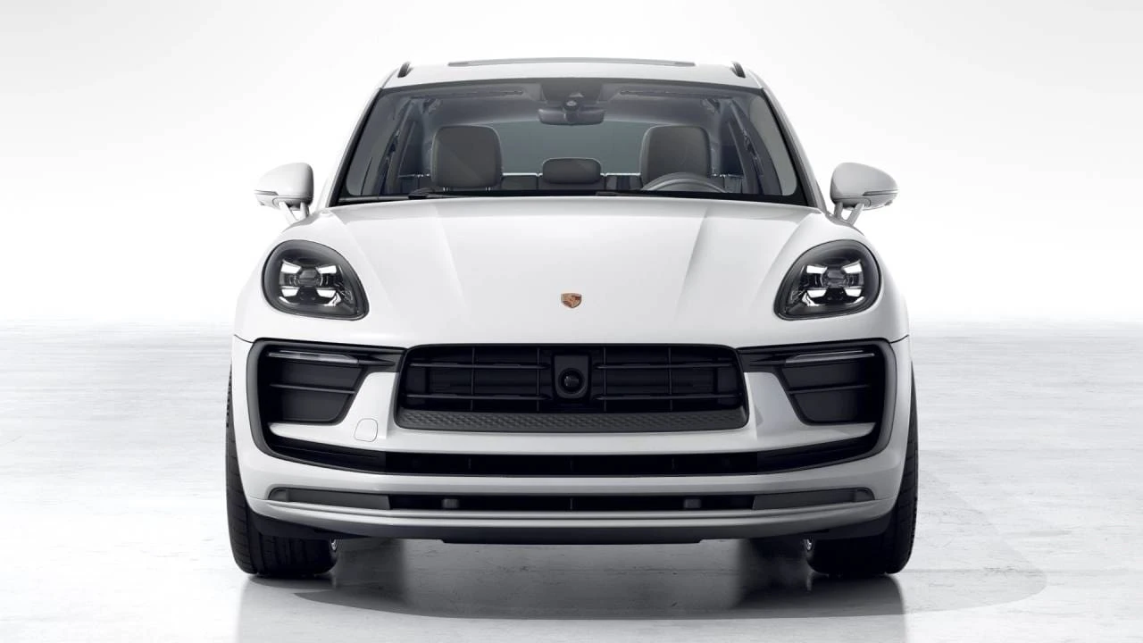2026 Porsche Macan - Image 8 of 10