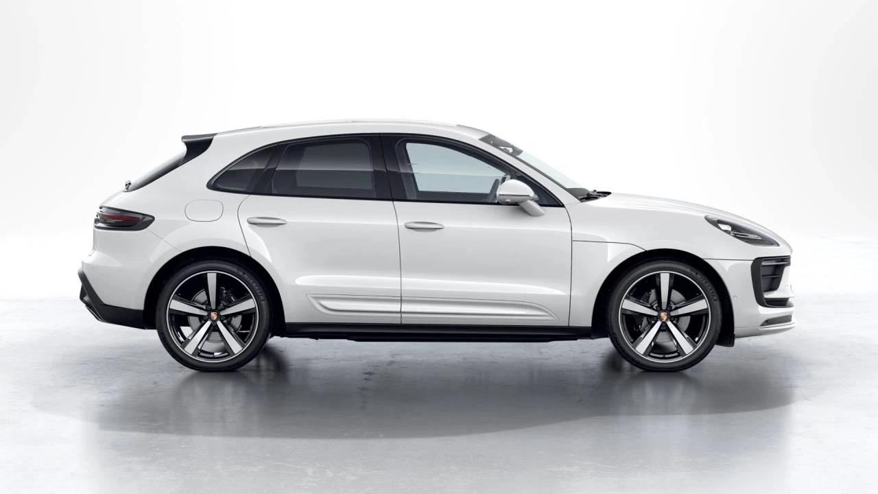 2026 Porsche Macan - Image 6 of 10