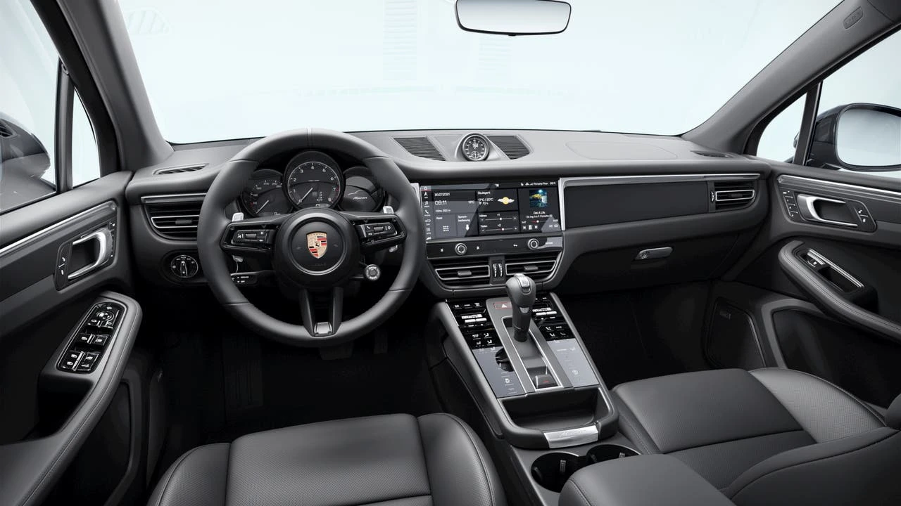 2026 Porsche Macan - Image 9 of 10