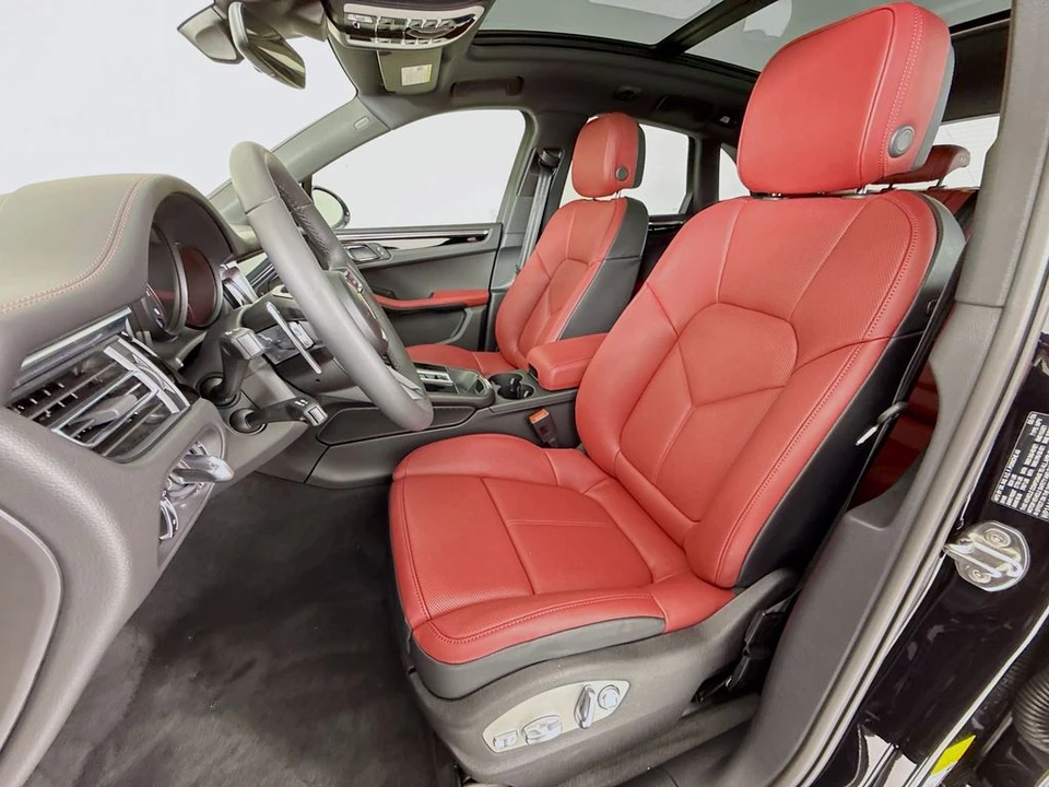 2026 Porsche Macan - Image 5 of 31