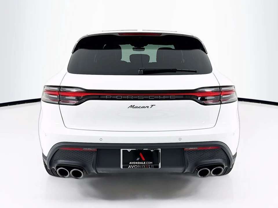 2026 Porsche Macan - Image 10 of 31