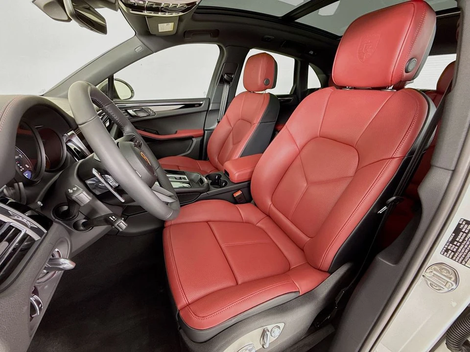 2026 Porsche Macan - Image 5 of 31