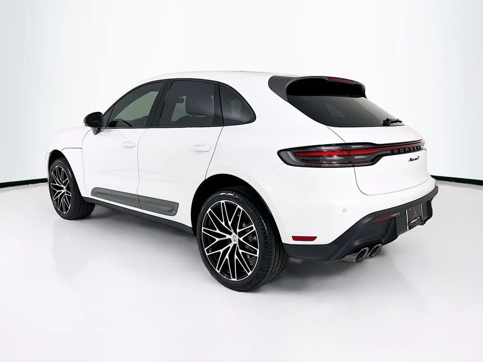 2026 Porsche Macan - Image 3 of 31