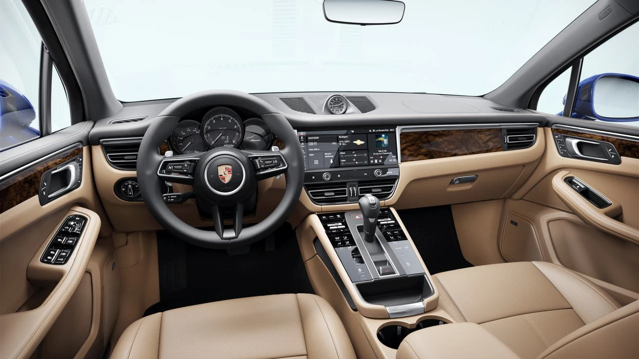 2026 Porsche Macan - Image 9 of 10
