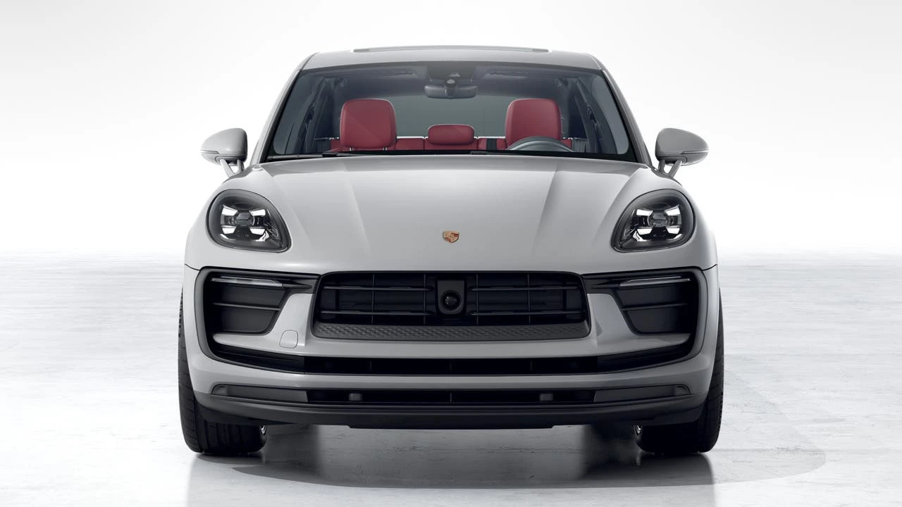 2026 Porsche Macan - Image 8 of 10