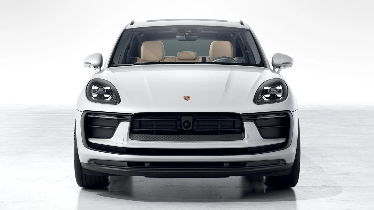 2026 Porsche Macan Electric - Image 8 of 10