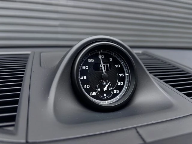 2026 Porsche Macan - Image 21 of 29