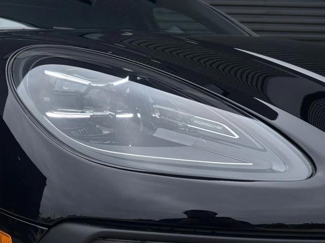 2026 Porsche Macan - Image 12 of 29