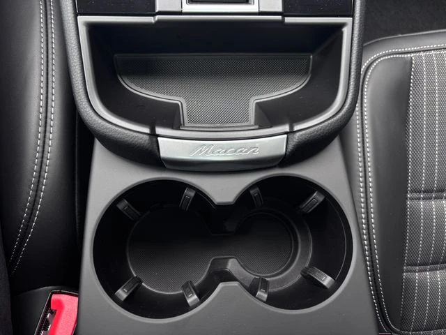2026 Porsche Macan - Image 23 of 29