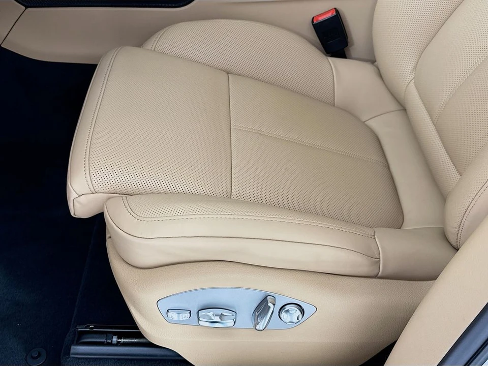 2026 Porsche Macan - Image 12 of 31