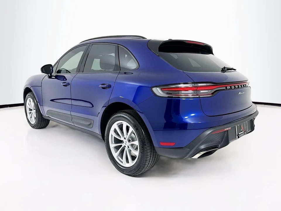 2026 Porsche Macan - Image 3 of 31