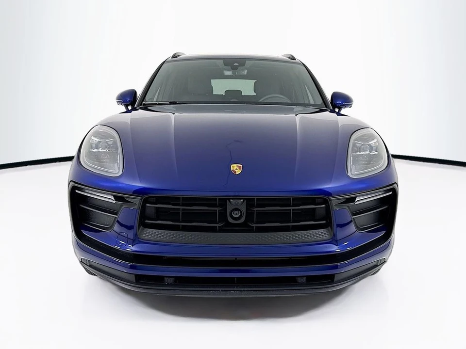 2026 Porsche Macan - Image 6 of 31