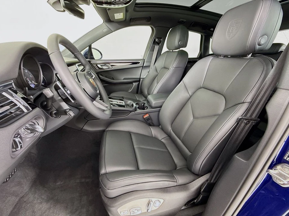 2026 Porsche Macan - Image 5 of 31