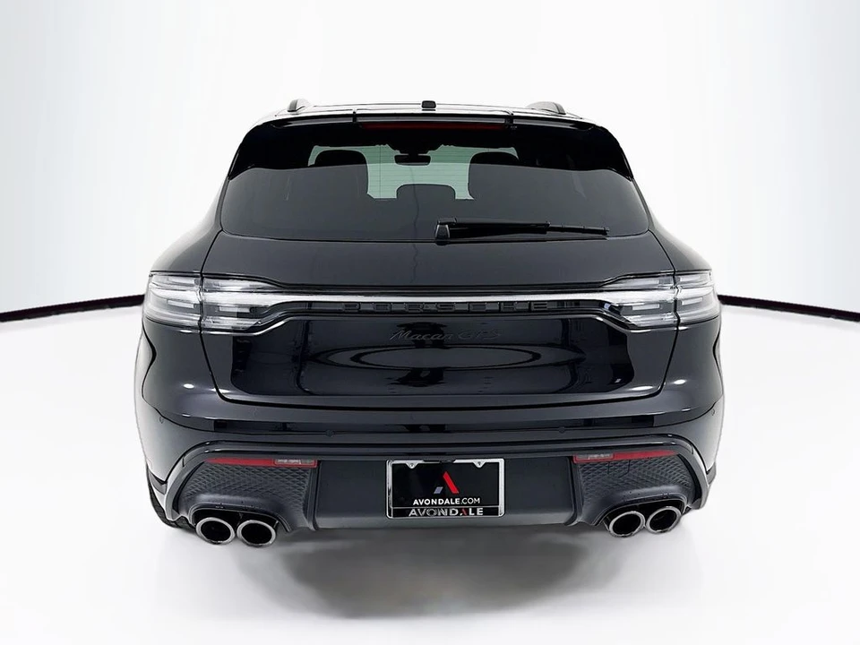 2026 Porsche Macan - Image 10 of 31