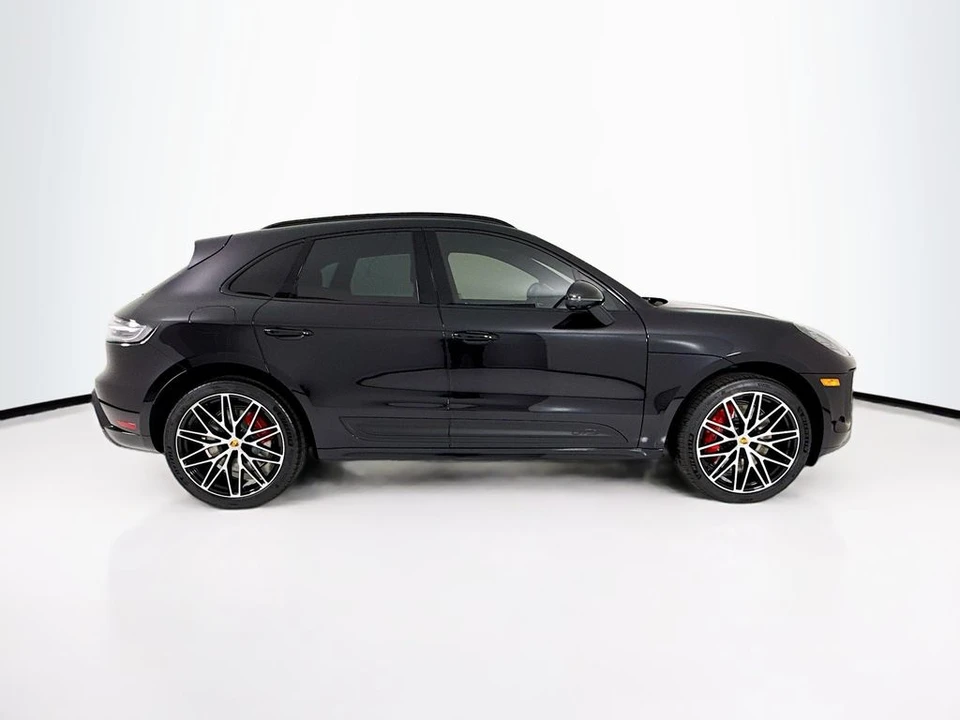 2026 Porsche Macan - Image 8 of 31