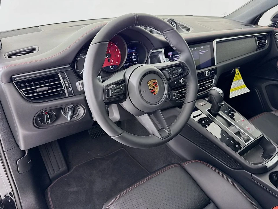 2026 Porsche Macan - Image 4 of 31
