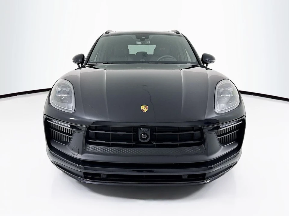 2026 Porsche Macan - Image 6 of 31