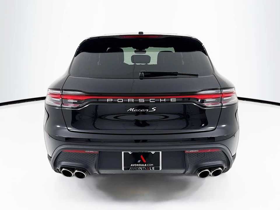 2026 Porsche Macan - Image 10 of 31