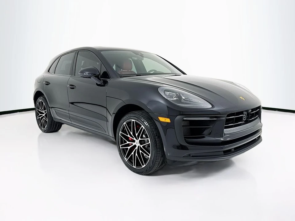2026 Porsche Macan - Image 7 of 31