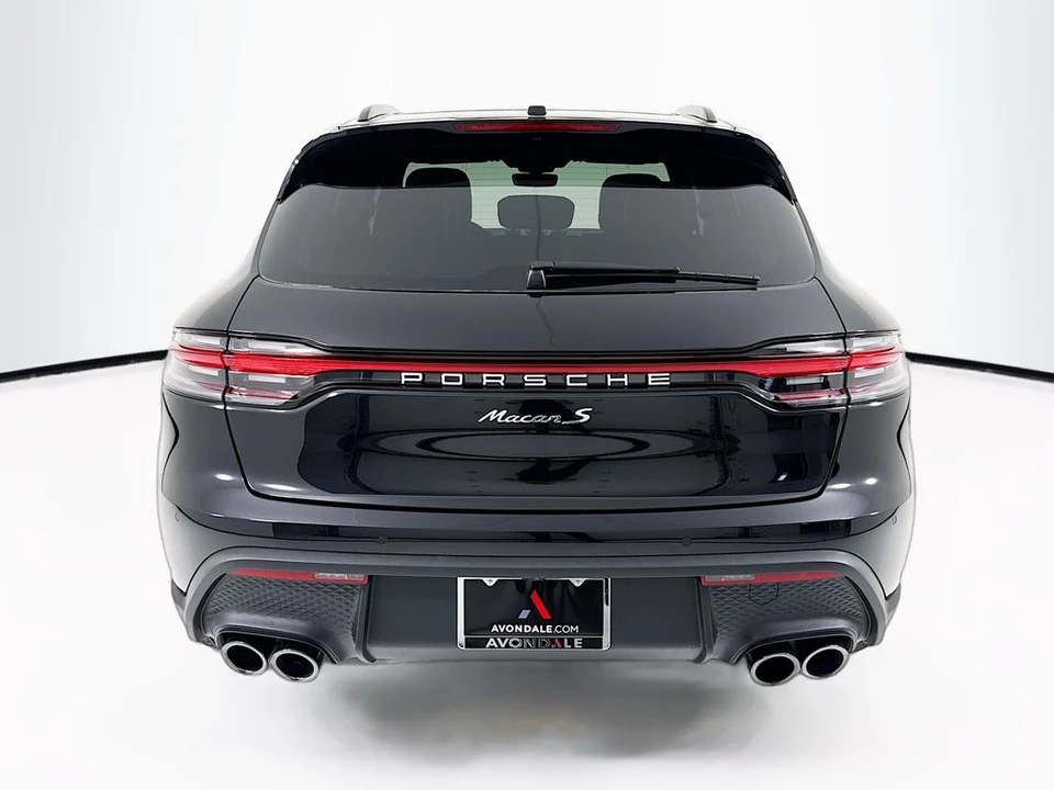 2026 Porsche Macan - Image 10 of 31