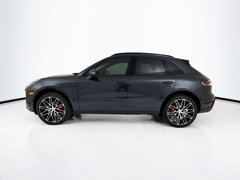 2026 Porsche Macan - Image 2 of 31