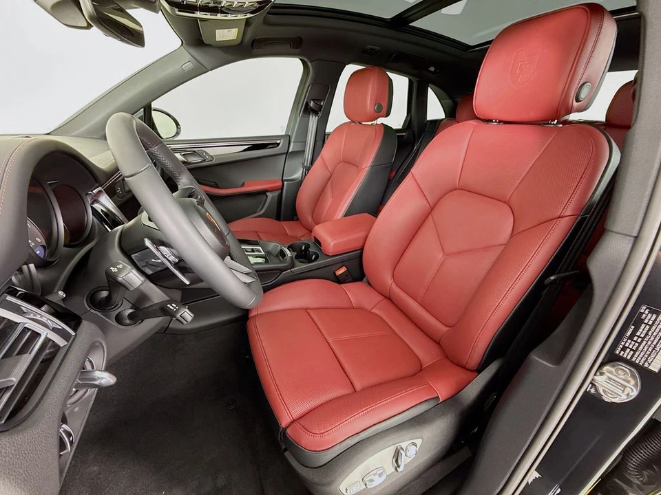 2026 Porsche Macan - Image 5 of 31