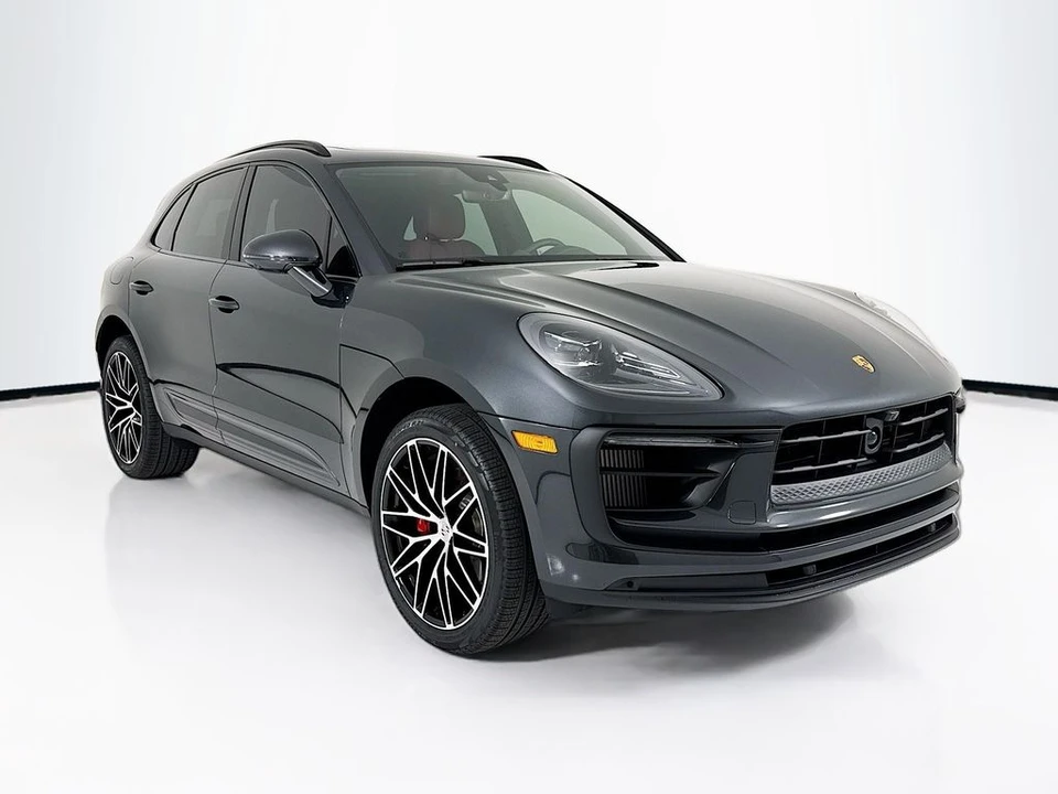 2026 Porsche Macan - Image 7 of 31