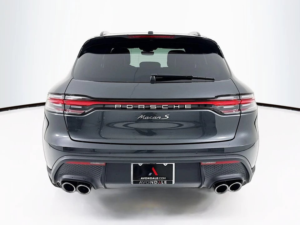 2026 Porsche Macan - Image 10 of 31