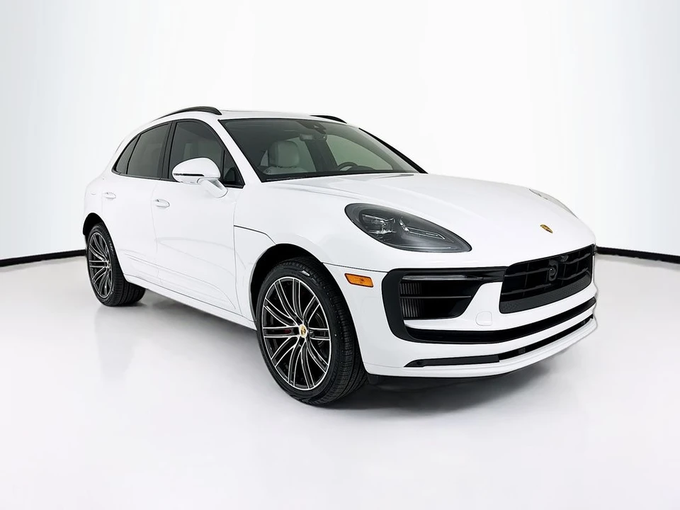 2026 Porsche Macan - Image 7 of 31