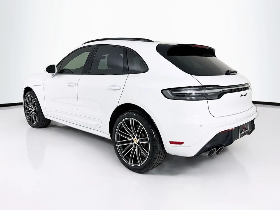2026 Porsche Macan - Image 3 of 31