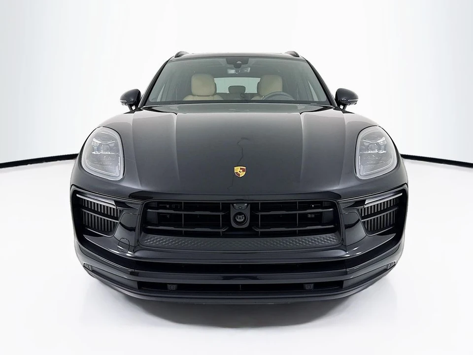 2026 Porsche Macan - Image 6 of 31