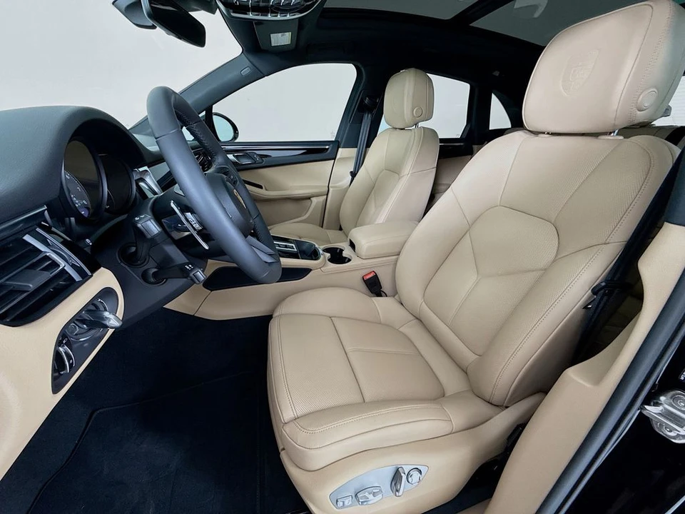 2026 Porsche Macan - Image 5 of 31